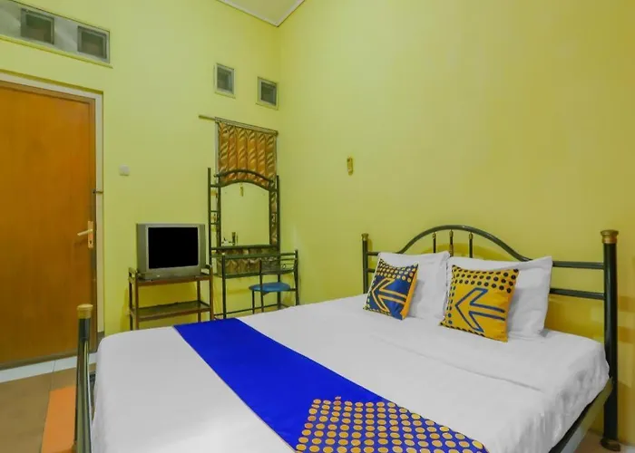Spot On 90272 Istana Griya 1 Hotel