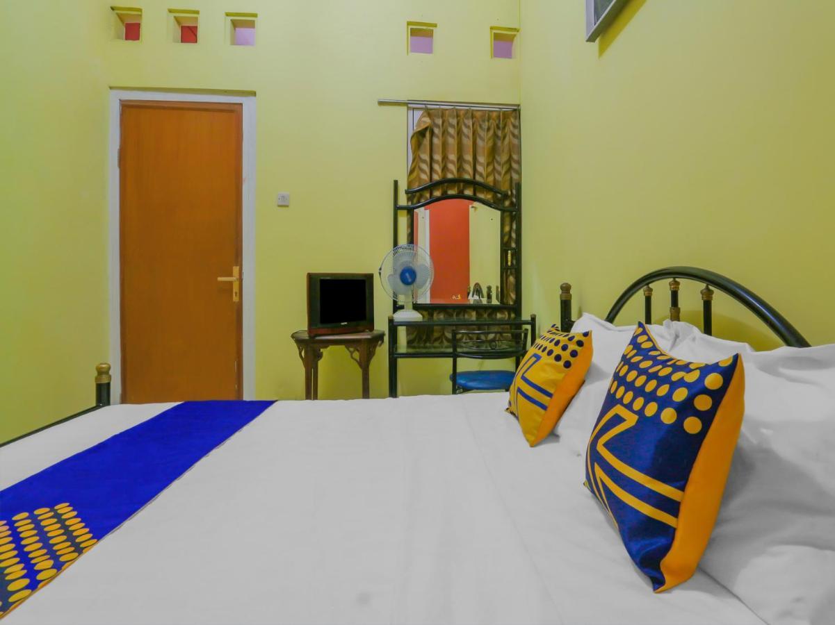 Spot On 90272 Istana Griya 1 Hotel Solo