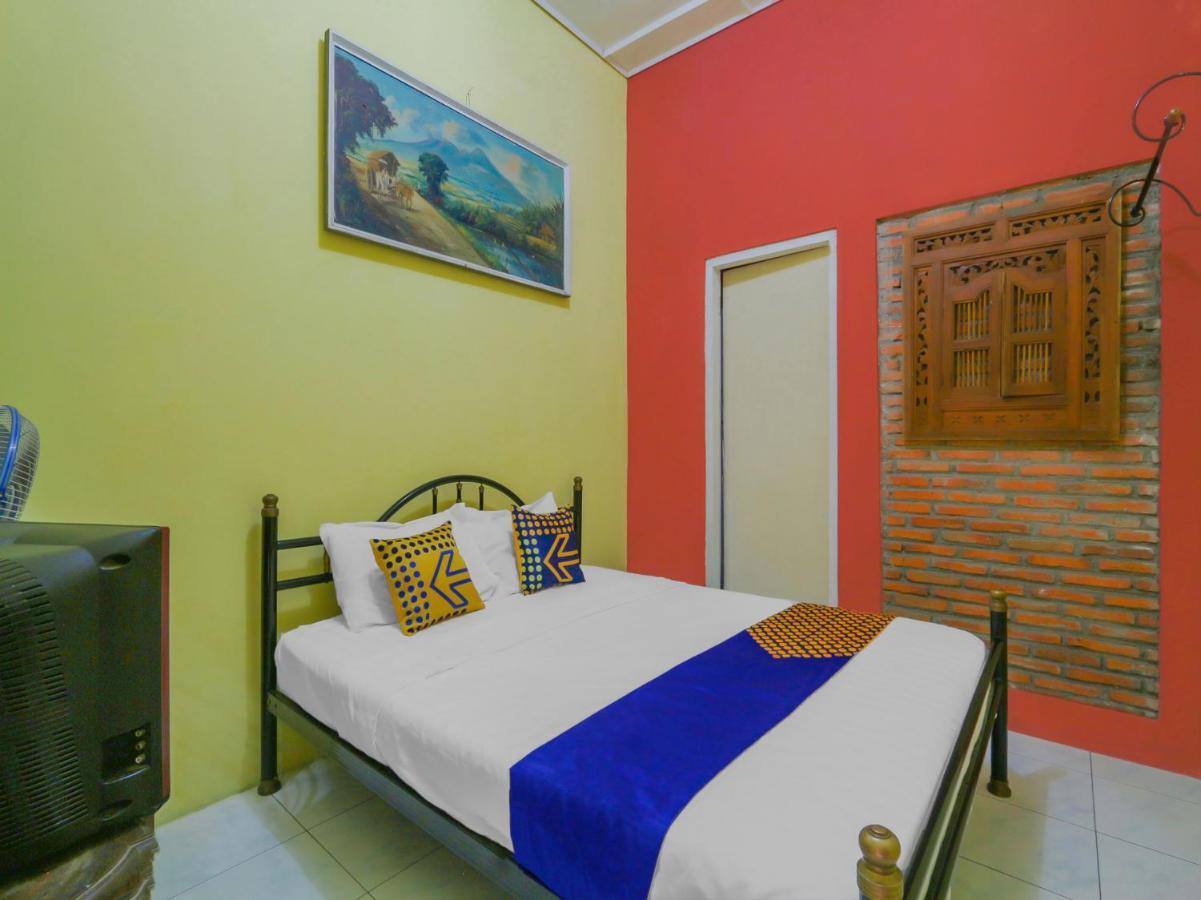 Spot On 90272 Istana Griya 1 Hotel Solo